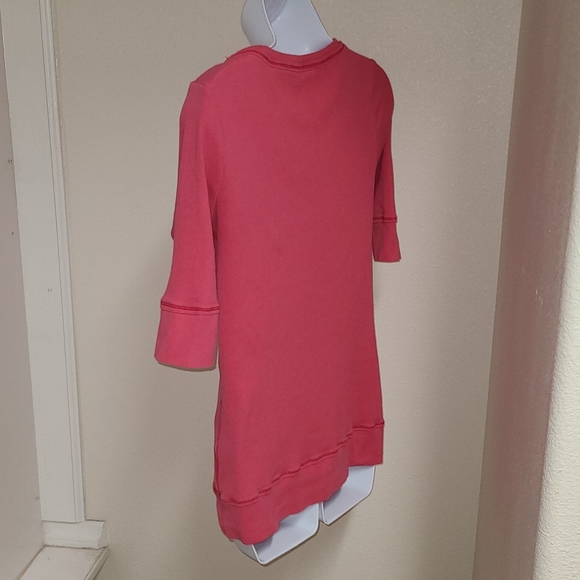 2 Tops - Picture 7 of 9